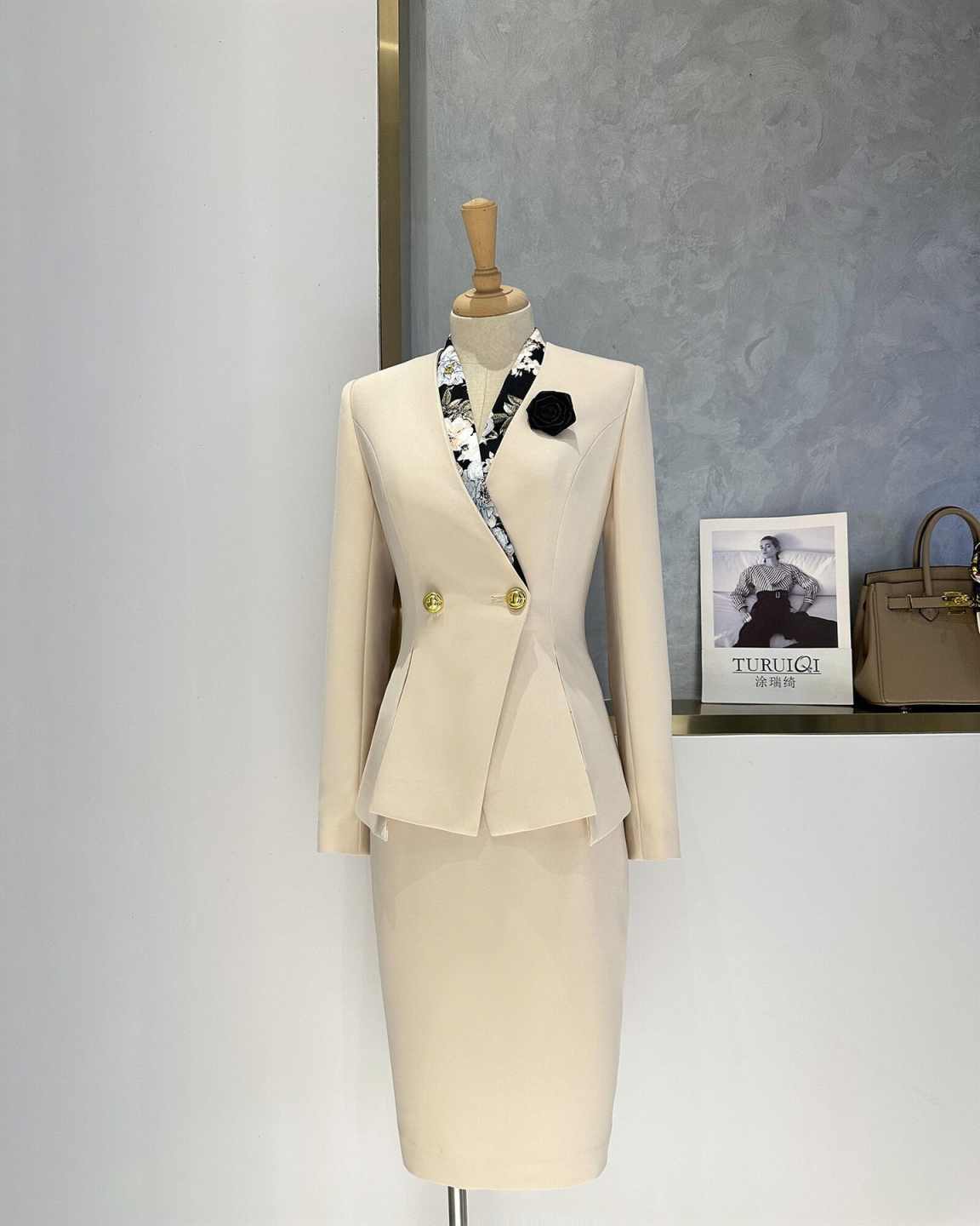Elegant Peplum Women Suit Set  - Women Formal Wear For Conference ulasan dan harga