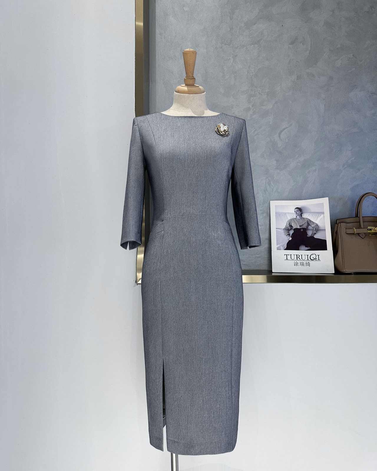 Elegant Grey Peplum Women Suit - Women Formal Wear For Conference ulasan dan harga